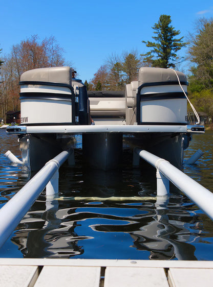 Docked Pontoon Docking System