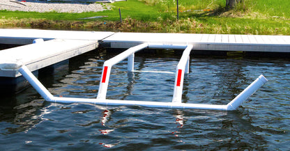 Docked Pontoon Docking System